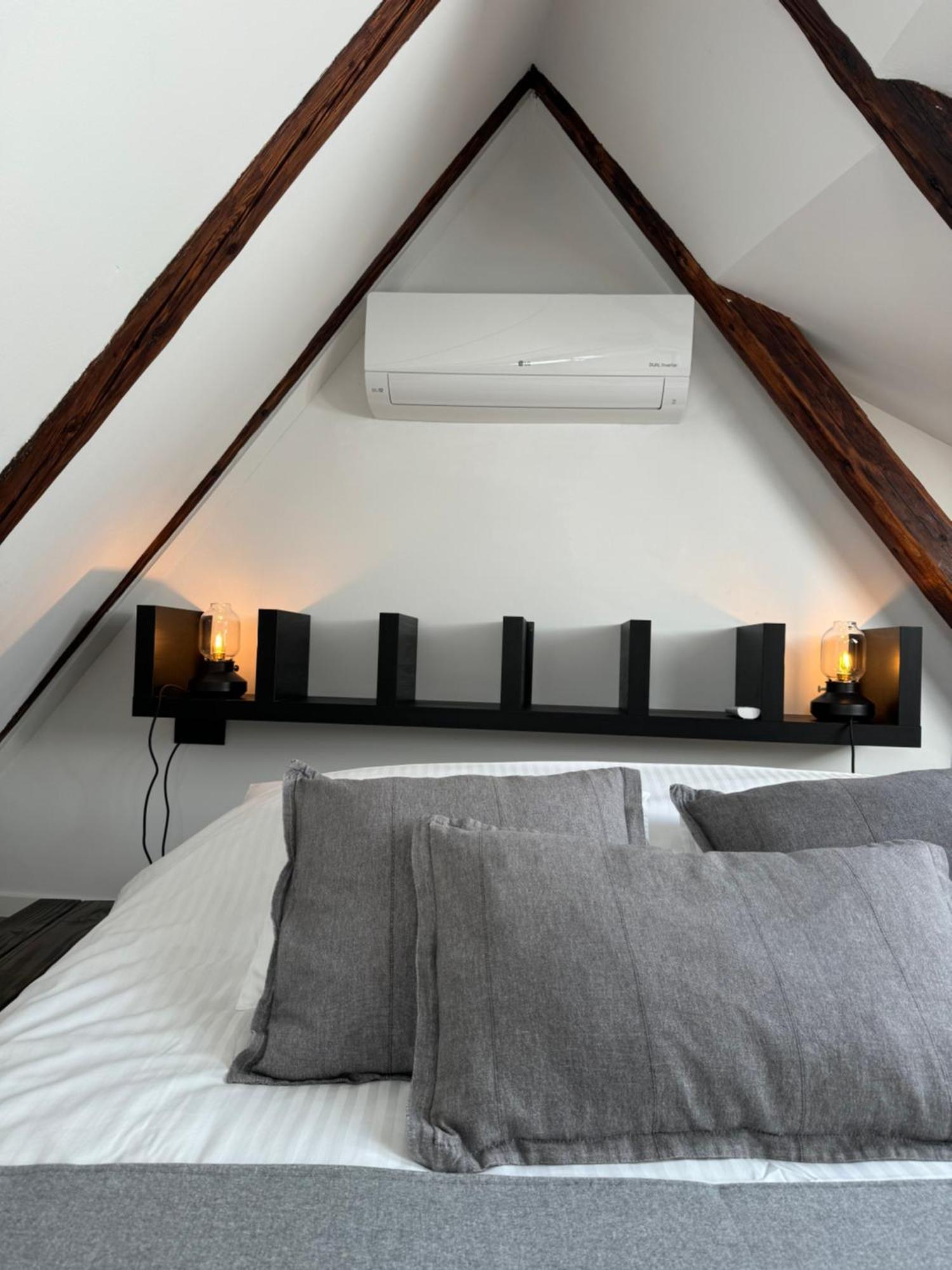 Grich Witch Apartment Zagreb Bilik gambar